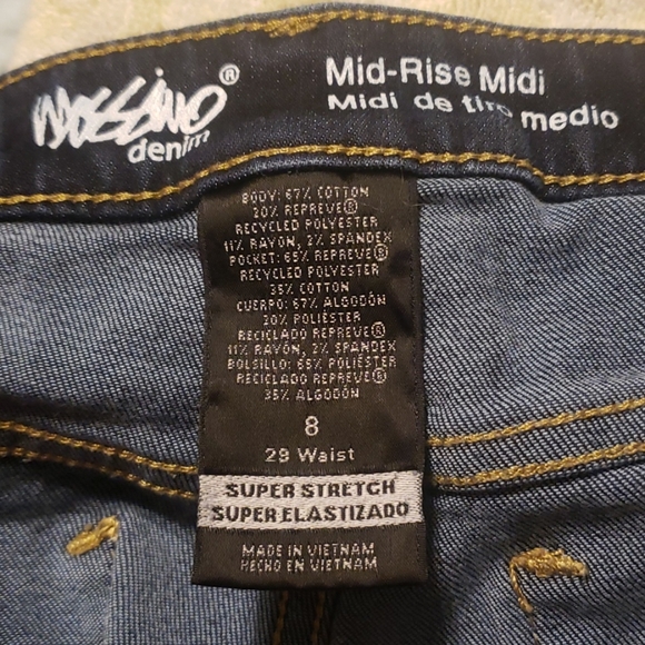 Mossimo Mid-Rise Midi Short - Picture 3 of 3